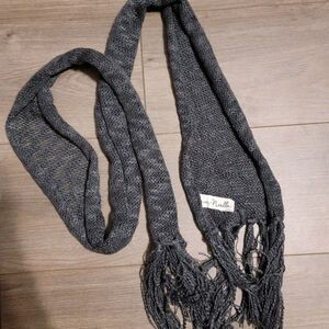 ⭐️ Grey Simply Noelle Scarf